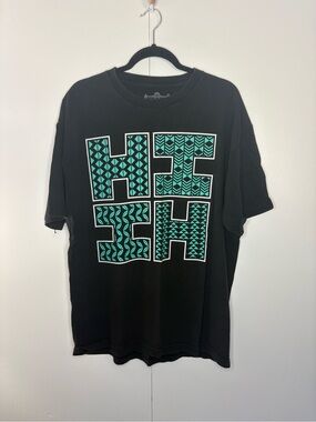 Hawaiis Finest Men's Black Graphic Tee with Teal Pattern